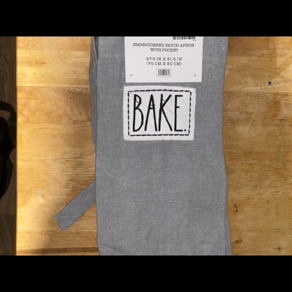 NWT Rae Dunn Apron w/ pocket & embroidered patch.